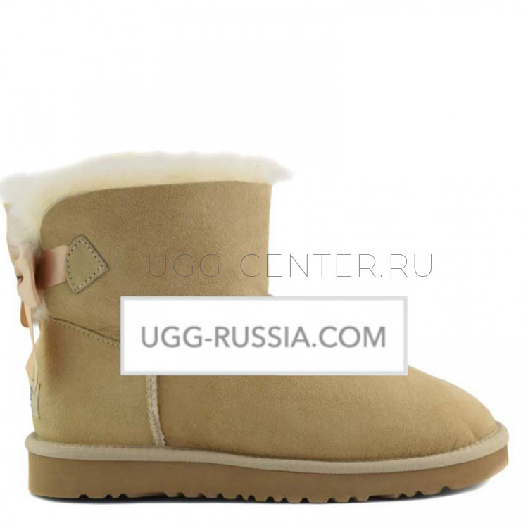 UGG Bailey Bow Mini Medallion Sand